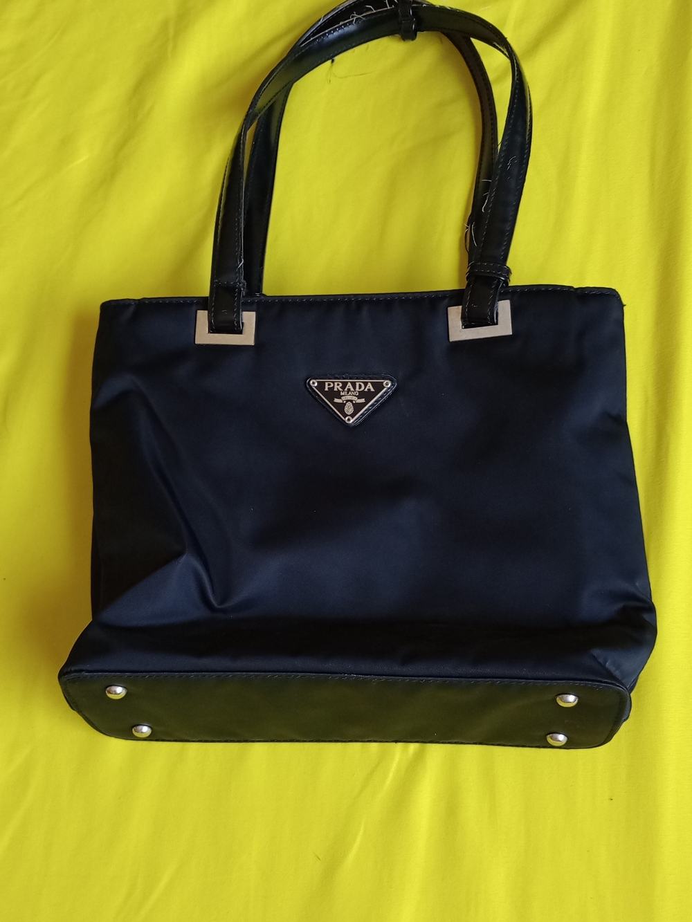 Prada Tessuto black nylon tote bag featuring silver-tone hardware and leather - Picture 4 of 4